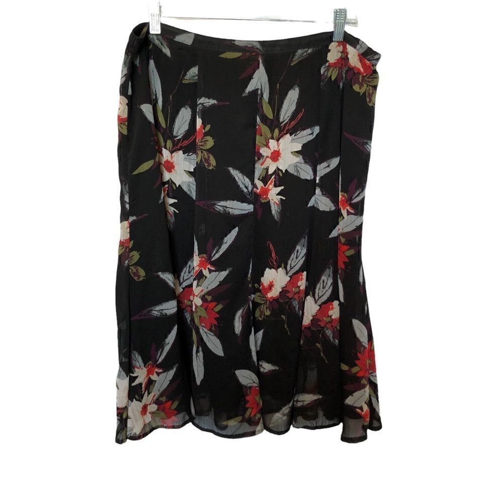 Sag Harbor skirt Midi black/gray floral print Size 14
